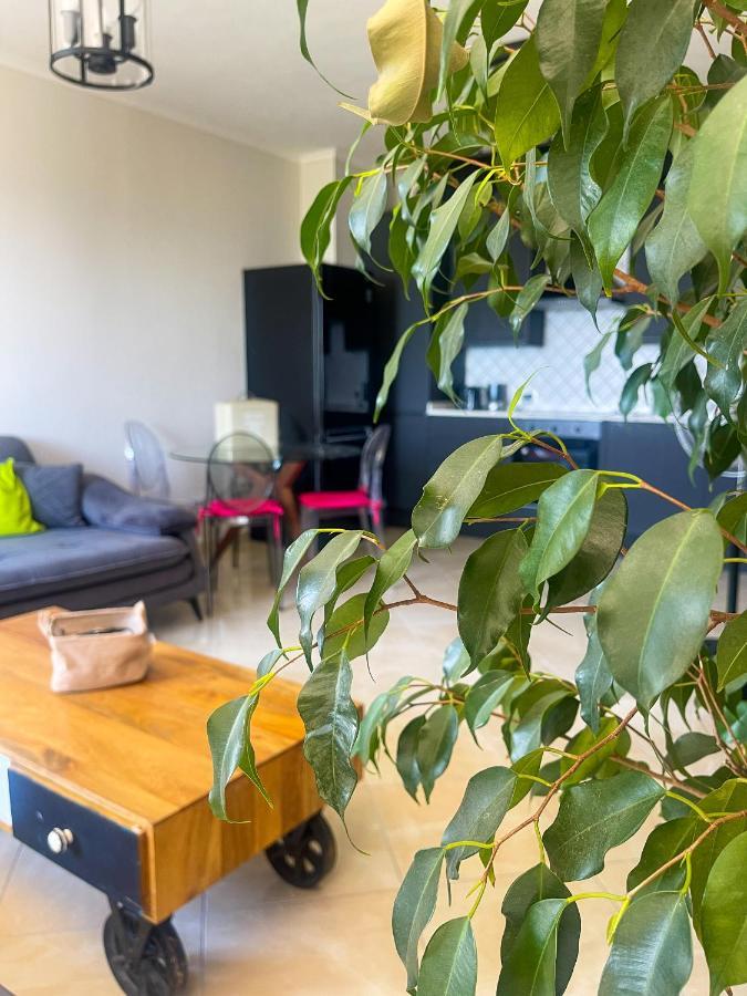 דורס Nostalgic Sea View Apartments מראה חיצוני תמונה