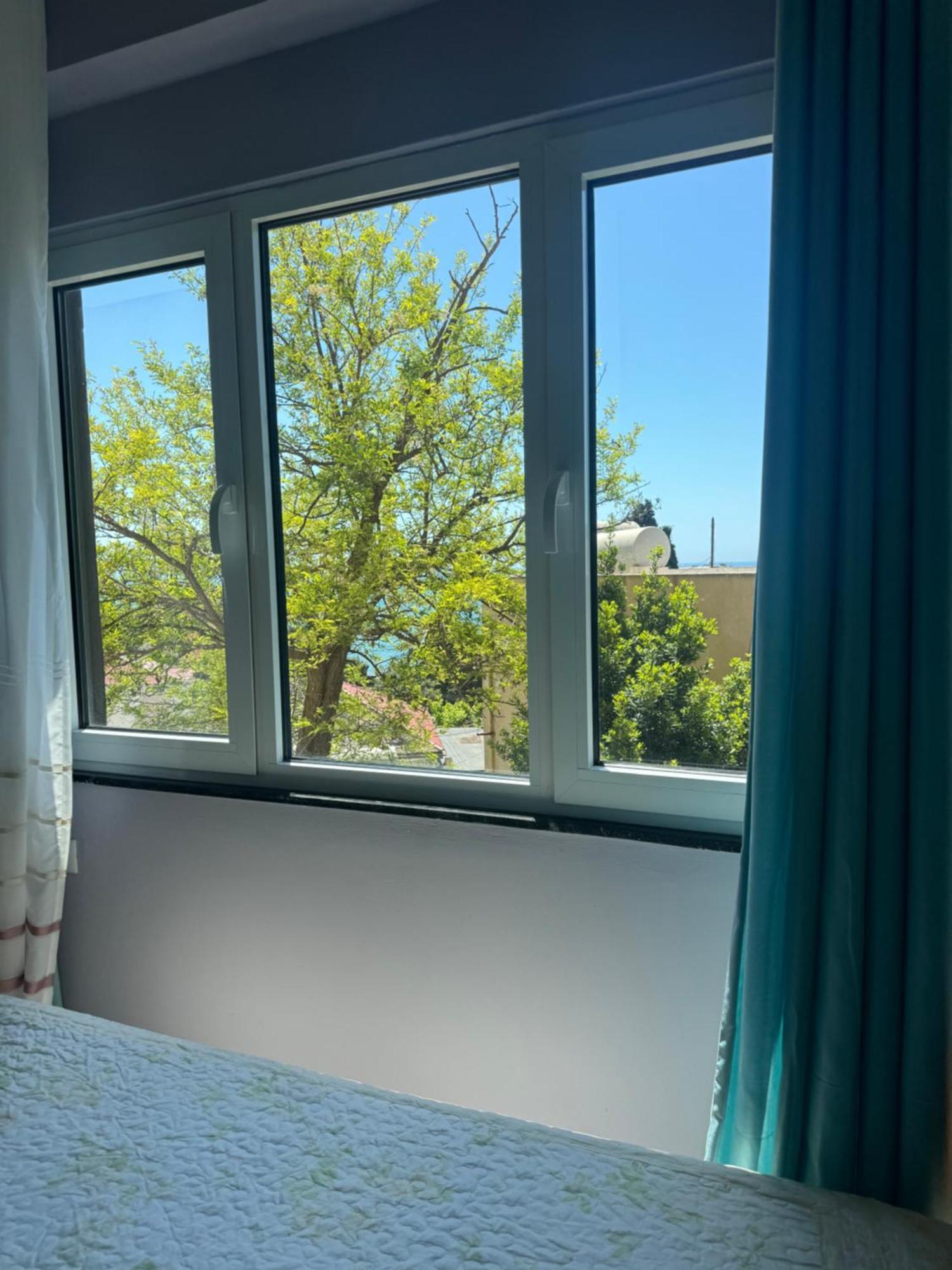דורס Nostalgic Sea View Apartments מראה חיצוני תמונה